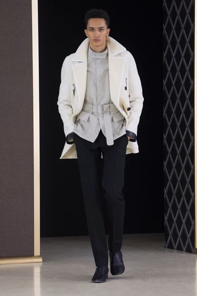 Look 13